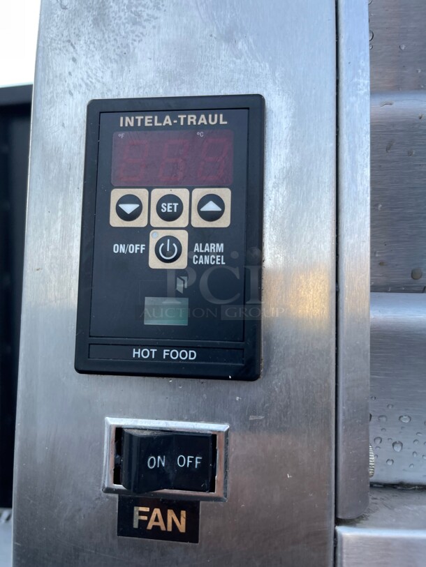 Clean! Traulsen G14310 Solid Door 1 Section Hot Food Holding Cabinet with Right Hinged Door NSF 1120/220 Volt 1 Phase Tested and Working! - Image 6 of 8