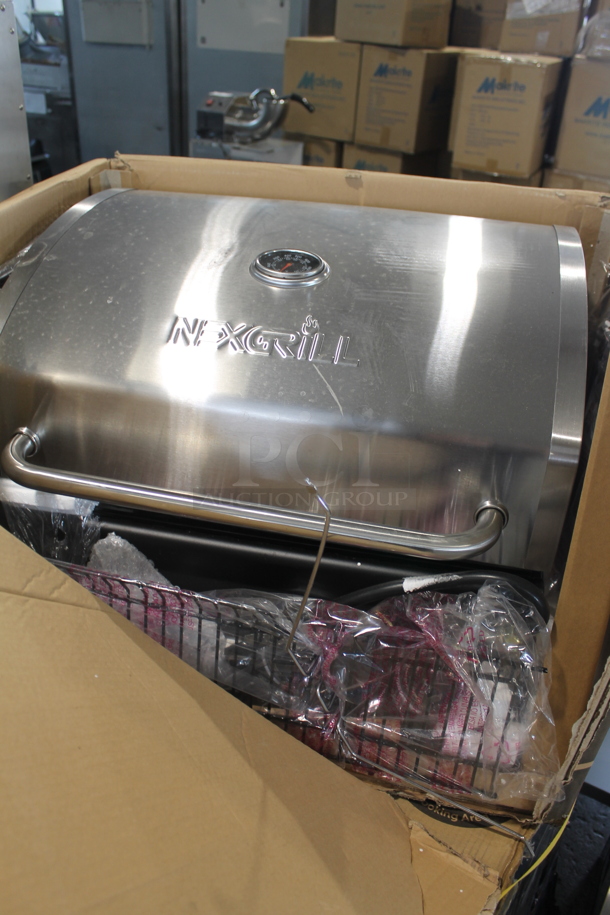 BRAND NEW SCRATCH AND DENT! Nexgrill 720-0925P Metal 4 Burner Gas Grill w/ Side Burner. Stock Picture Used as Gallery - Image 6 of 8