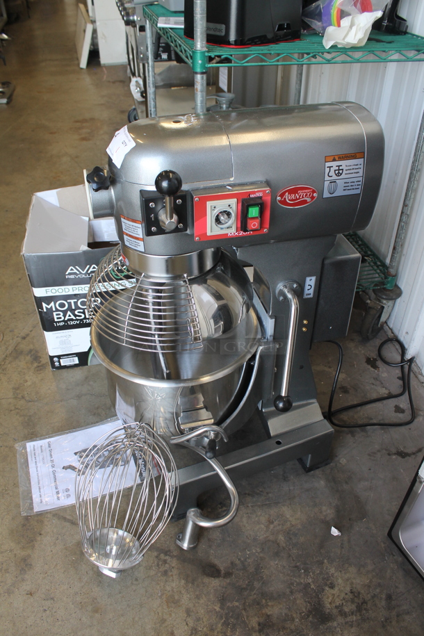BRAND NEW SCRATCH AND DENT! Avantco 177MX20H Metal Commercial Floor Style 20 Quart Planetary Dough Mixer w/ Stainless Steel Mixing Bowl, Bowl Guard, Paddle, Whisk and Dough Hook Attachments. 120 Volts, 1 Phase. Tested and Working! - Image 3 of 10