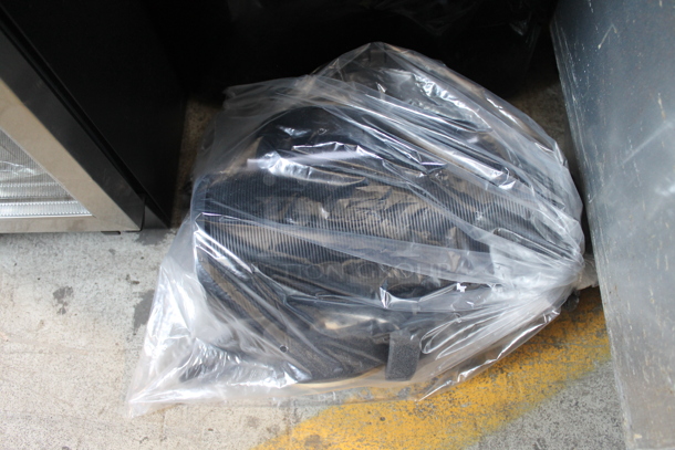 BRAND NEW SCRATCH AND DENT! Arctic King KAP14R1CBL Metal Portable Air Conditioner. 115 Volts, 1 Phase. 13,500 BTU. Tested and Working! - Image 2 of 10