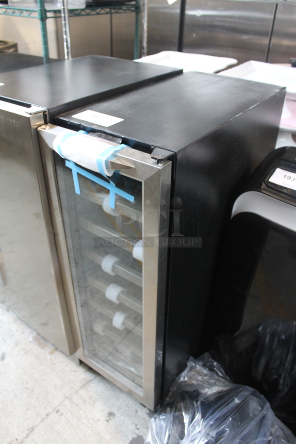 BRAND NEW SCRATCH AND DENT! Danby DWC276BLS Stainless Steel Commercial 27 Bottle Capacity Wine Chiller Cooler Merchandiser. 115 Volts, 1 Phase. Tested and Working! - Image 3 of 10