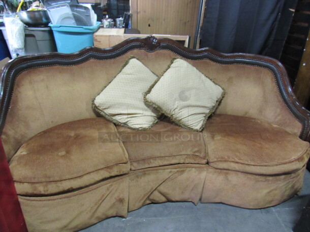 One BEAUTIFUL Wooden, Overstuff Couch, With Assorted Throw Pillows. 105X55X55