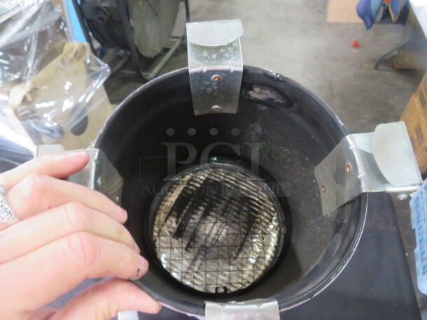 One Chauvet Stage Light. #6G58. - Image 3 of 3