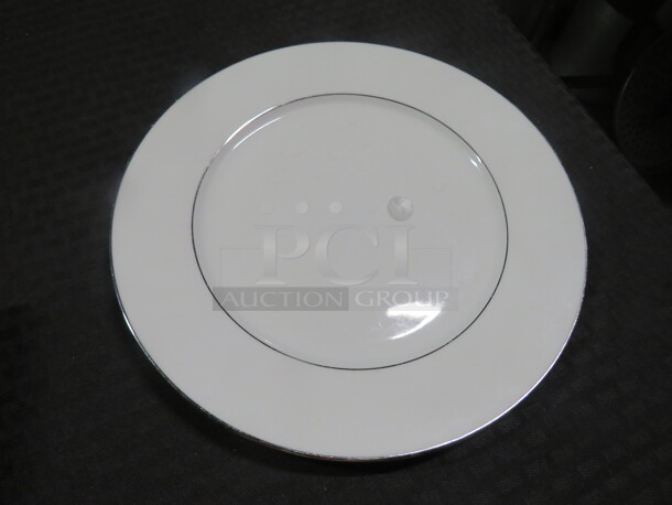 11 Inch Silver Rim Dinner Plate. 10XBID - Image 1 of 1