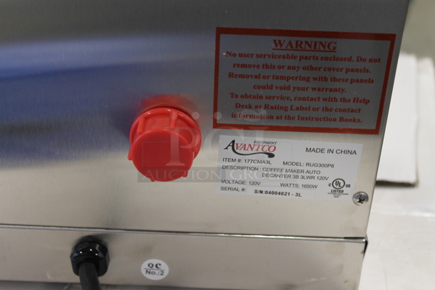 BRAND NEW SCRATCH AND DENT! Avantco RUG300P6 Stainless Steel Commercial Countertop 3 Burner Coffee Machine w/ Metal Brew Basket.  - Image 6 of 6