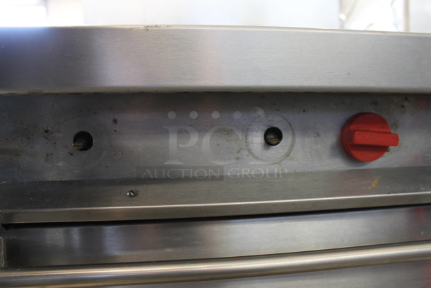 Vulcan Stainless Steel Commercial Gas Powered 6 Burner Range w/ Oven and Back Splash.  - Image 4 of 6