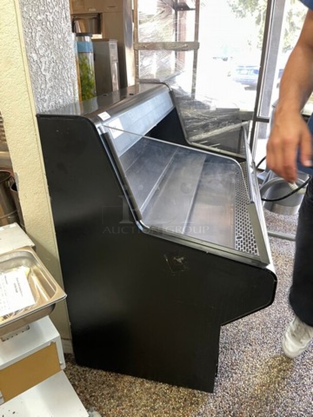 True THAC-48 48 inch  Horizontal Open Air Cooler w/ (3) Levels, 115v Tested and Working! - Image 9 of 9