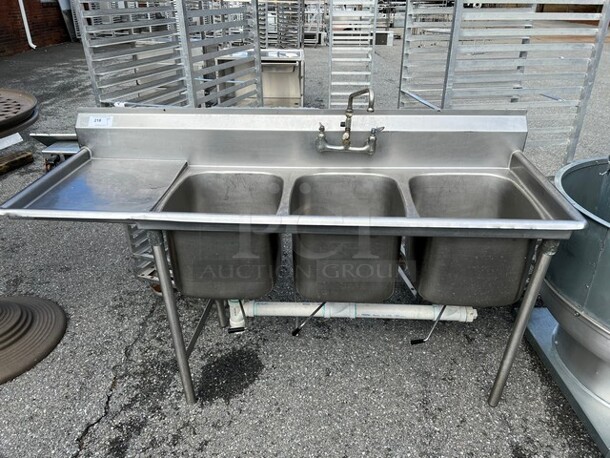 Stainless Steel Commercial 3 Bay Sink w/ Left Side Drainboard, Faucet and Handles. 72x26x44. Bays 1619x13. Drainboard 16x23x2
