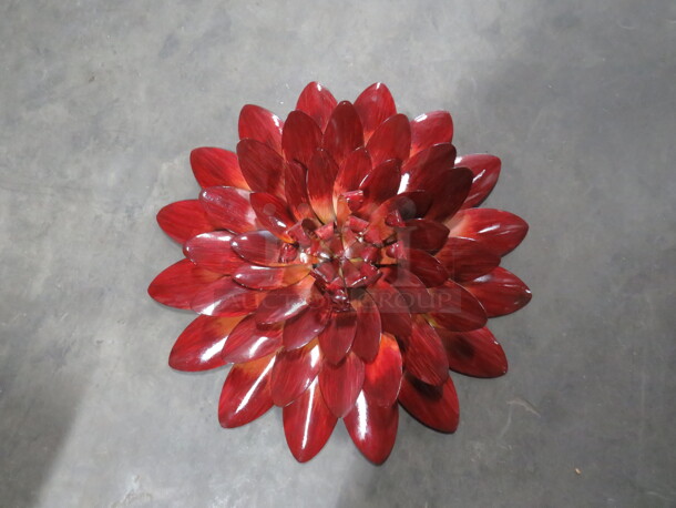 One Metal Wall Decor.  - Image 1 of 1