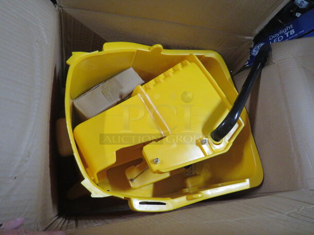 One NEW Winco 36 Quart Mop Bucket And Wringer. #MBP-36 - Image 1 of 2