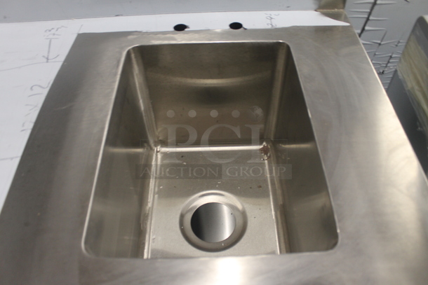 BRAND NEW SCRATCH AND DENT! CustomCool LBC8SC Stainless Steel Commercial Work Top 3 Door Cooler w/ Sink Bay. 115 Volts, 1 Phase. Bay 11x15x11. Tested and Working! - Image 5 of 10