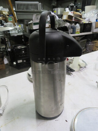 One Vondior Airpot.