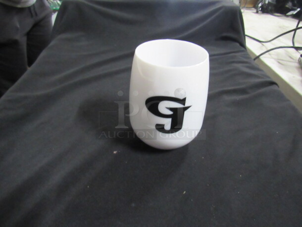 NEW Symglass Pubware Unbreakable 12oz Stemless Wine Glass With The George Jones Logo. Dishwasher/Microwave/Freezer Safe. 12XBID - Image 1 of 1