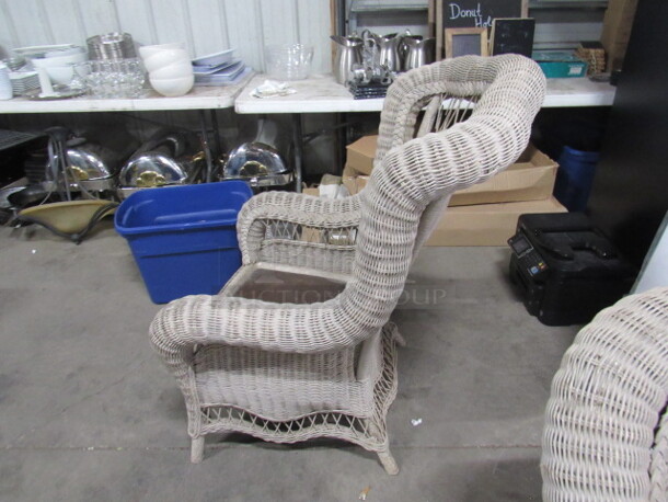 One AWESOME Wicker Chair. 30X26X42 - Image 2 of 3