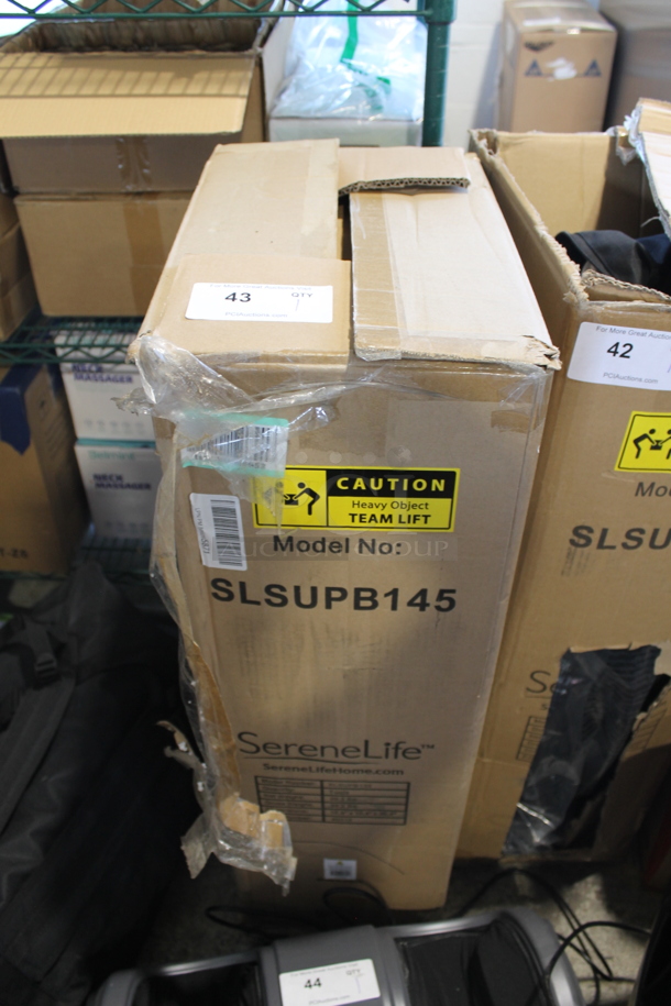 BRAND NEW SCRATCH AND DENT! SereneLife SLSUPB145 Free-Flow SUP Inflatable Stand Up Paddle Board. Stock Picture Used For Gallery - Image 2 of 6