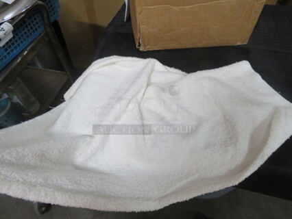One Lot of 8 NEW Bar Cloths.