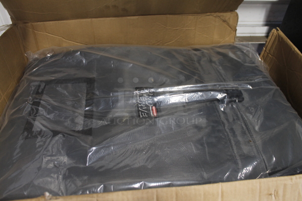 4 BRAND NEW! Rubbermaid ProServe Gray Insulated Food Carrying Bags w/ Black Poly Inserts. Stock Picture Used as Gallery. 4 Times Your Bid! - Image 4 of 6