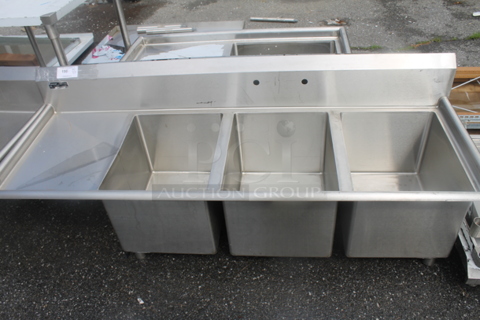 BRAND NEW SCRATCH AND DENT! Universal M-3N162014-LDI8 Stainless Steel Commercial 3 Bay Sink w/ Left Side Drain Board. No Legs. Bays 16x20x14. Drain Board 16x22