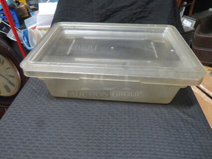 One Rubbermaid 3.5 Gallon Food Storage Container With Lid.