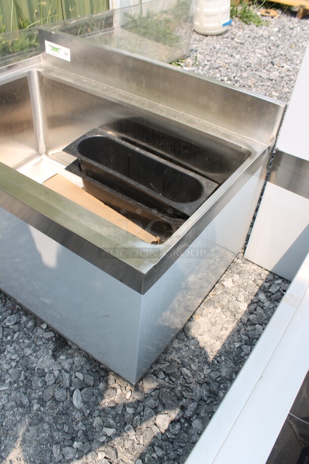 BRAND NEW SCRATCH AND DENT! Regency 600IB2130 Commercial Stainless Steel Underbar Ice Bin.  - Image 5 of 6