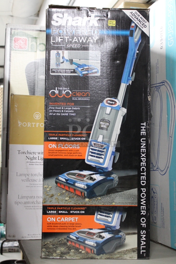 Shark DuoClean Powered Lift-Away Speed Upright Vacuum, Model: NV800 - Image 1 of 7