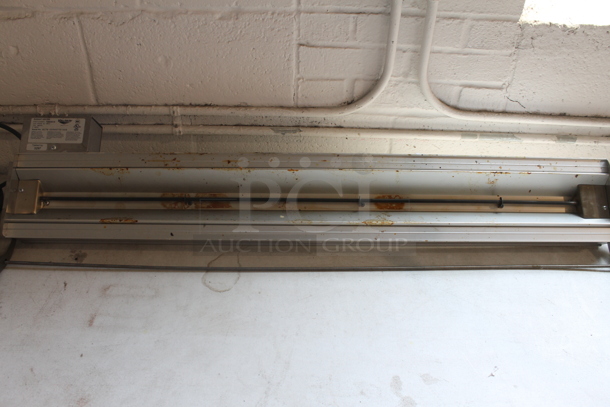 Vollrath Cayenne Commercial Stainless Steel Electric Radiant Strip Heater On Stand. 120V. Tested and Working! - Image 4 of 6