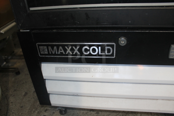 Maxx Cold MXM1-12FHC Commercial Merchandiser One Door Freezer With Polycoated Shelves White With Black Trim. 115V, 1 Phase. Tested and Powers On But Does Not Get Cold - Image 2 of 8