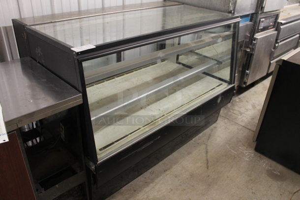 Federal Commercial Bakery Case. Side is Cracked. Tested and Powers On But Does Not Get Cold - Image 2 of 4