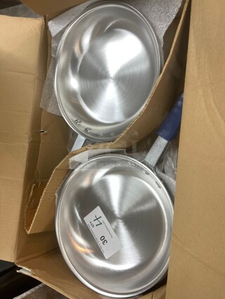 New! Syscoware Wear-Ever Aluminum Fry Pan, 11 inch With Natural Finish, Featuring Removable Cool Handle Silicone Insulated Handle 