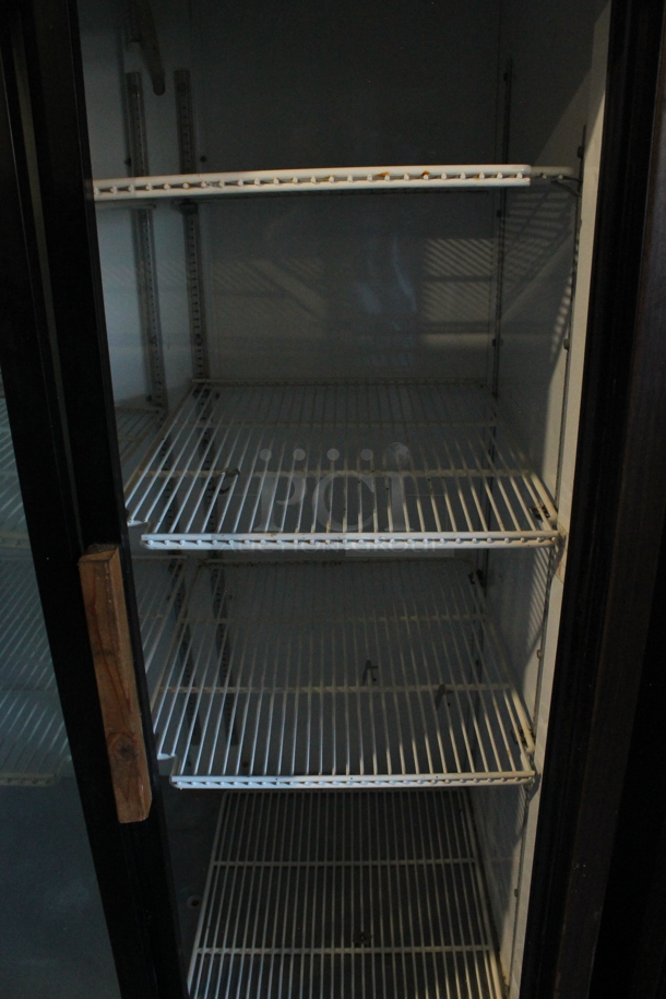 True GDM-37 Metal Commercial 2 Door Reach In Cooler Merchandiser w/ Poly Coated Racks. 115 Volts, 1 Phase. Tested and Working! - Image 3 of 4