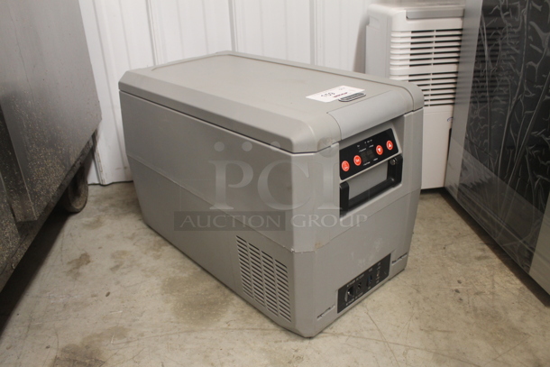 BRAND NEW SCRATCH AND DENT! Whynter FMC-350XP 34 Quart Compact Portable Freezer Refrigerator with 12v DC Option. Tested And Working!  - Image 2 of 6
