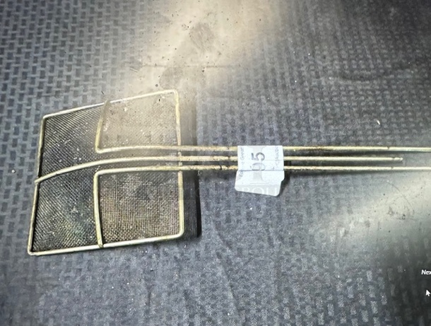 One Mesh Scoop. - Image 1 of 1