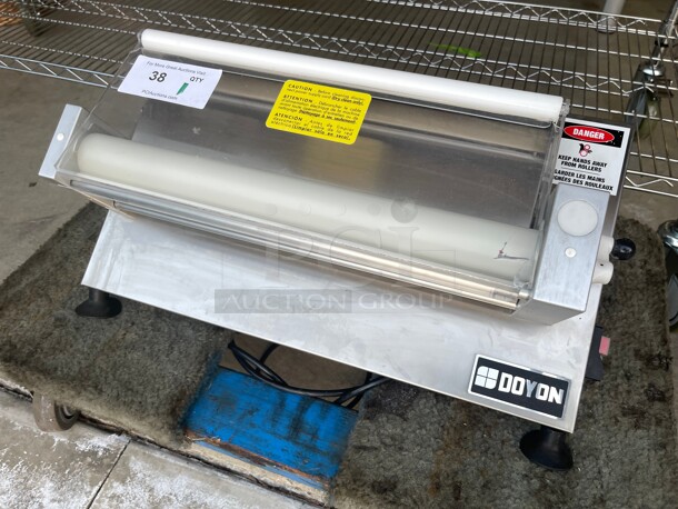 Working! Doyon DL18SP Countertop Commercial Dough Sheeter, 17 inch Maximum, 250 Pieces/Hour NSF 115 Volt Tested and Working! - Image 3 of 7