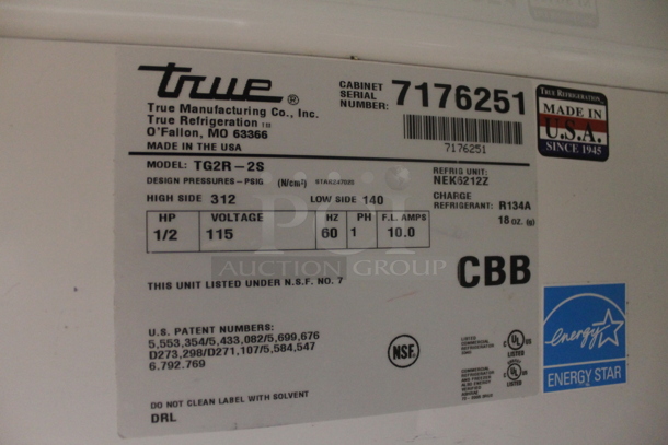 2011 True TG2R-2S Commercial Stainless Steel Two Door Reach In Cooler With Polycoated Shelves. 115V, 1 Phase. Tested and Working! - Image 6 of 6