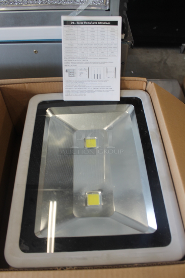 IN ORIGINAL BOX! Metal LED Flood Light. - Image 2 of 7