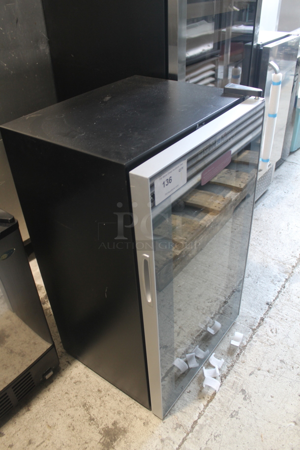 BRAND NEW SCRATCH AND DENT! Avanti WC3406 Wine Chiller With Glass Door Trimmed in Stainless Steel, Black. 115V. Tested and Working!   - Image 2 of 5