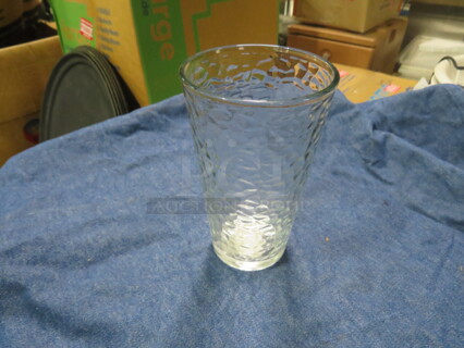 NEW Libbey 16-1/4oz Pebbled Glass. 8XBID