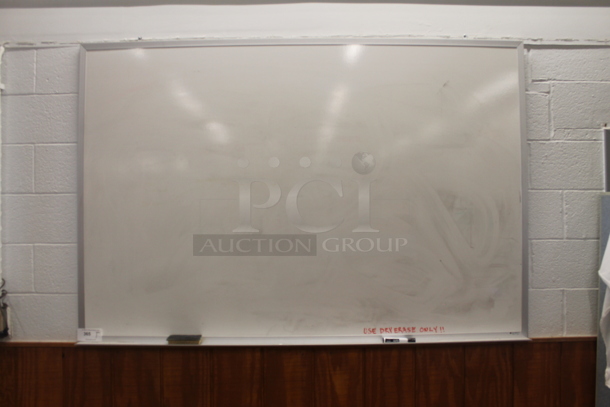 White Board. BUYER MUST REMOVE. - Image 1 of 3
