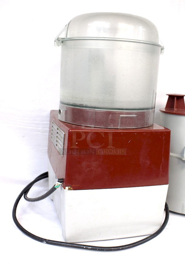OUTSTANDING! Robot Coupe R2NCLR Combination Food Processor with 3 Qt. / 3 Liter Clear Bowl, Continuous Feed & 2 Discs - 1 hp, 120 Volts 60hz. 7.2AMPS - Image 10 of 10