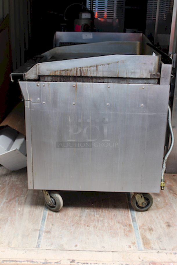 AMAZING! Montague 36-8 Legend 36" Heavy Duty Gas Range With 36" Fry Top & Open Cabinet Base On Commercial Casters With Removable Grease Trap. 36x37x42 - Image 5 of 8