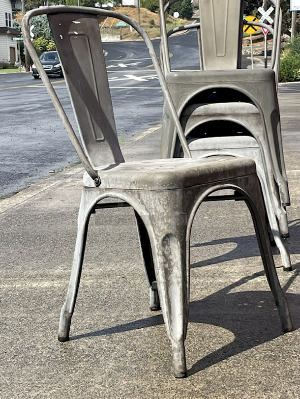Outdoor Metal Chairs. 4x your Bid. - Image 3 of 7