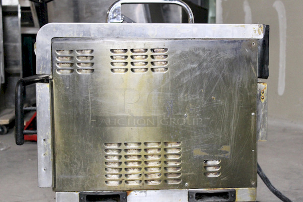 OUTSTANDING! TurboChef i3 Touch High-Speed Accelerated Cooking Countertop Oven with Touch Controls. TESTED - IN WORKING ORDER. 208/240V, 3 Phase, Width: 24 1/2" Depth: 31 1/4" Height: 21 1/4" - Image 2 of 5
