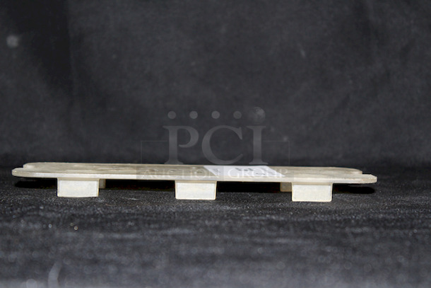 THUNDER GROUP PLPA7130DS Third Size Polycarbonate Drain Shelf - Image 5 of 5
