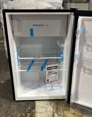Frigidaire 22" Undercounter Counter Depth Compact All-Refrigerator FFPE4533UM (Brand New)

