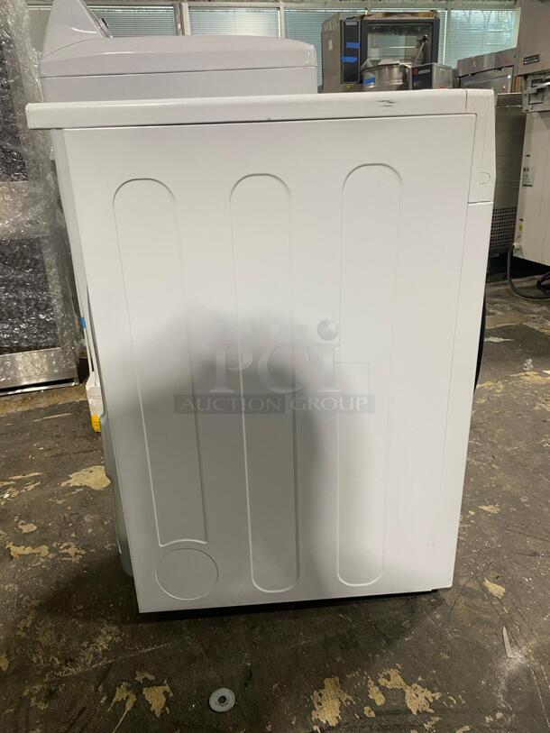 Brand New Scratch & Dent 24 Inch Electric Dryer with 4.3 Cu. Ft. Capacity, 13 Dryer Programs, Sensor Dry, Sanitize, Delay Start, Quick Dry, and Energy Star®
 - Image 4 of 4