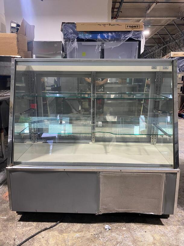 48" refrigerated display case  - Image 1 of 4