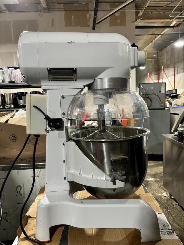 Prepline HL-B20M 20 Qt. Gear Driven Planetary Mixer with Guard
 - Image 2 of 6