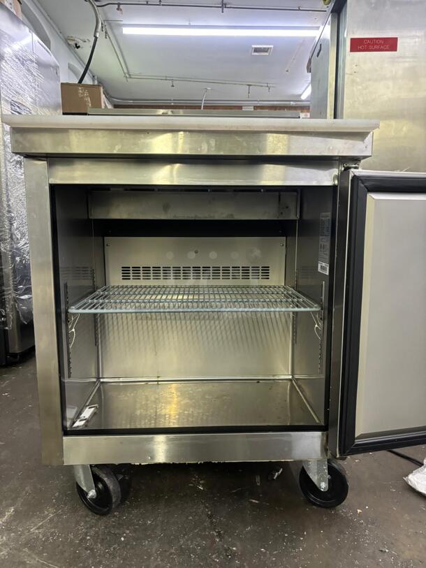 AWESOME MUST SEE! Dukers Commercial Food Prep Table DSP29 - Image 6 of 6