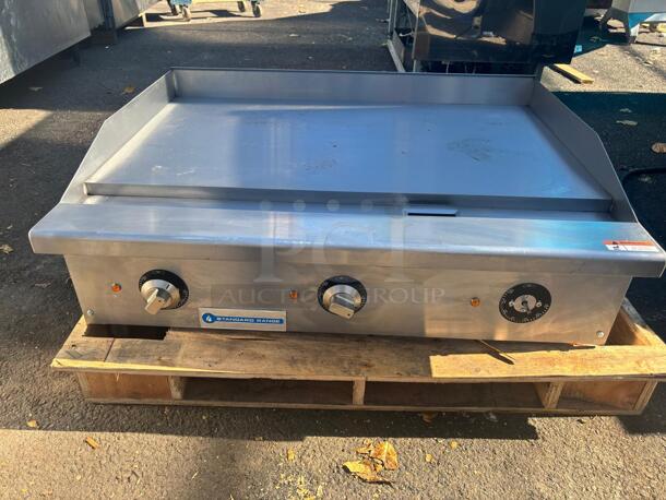 Standard Range 48″ECommercial Electric Thermostatic Countertop Griddle, 208-240V Temperature range of 150 to 450 degrees F
 - Image 1 of 5