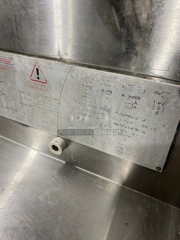 WOW! Broaster Natural Gas Powered Heavy Duty Commercial Pressure Fryer! Smart Touch Screen! With OIl Filter! Model 1800GH Serial 86035! On Casters!  - Image 9 of 11